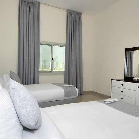 Spacious 2 Bedroom In Al Telal 11, Al Barsha 1 Dubaj Kültér fotó