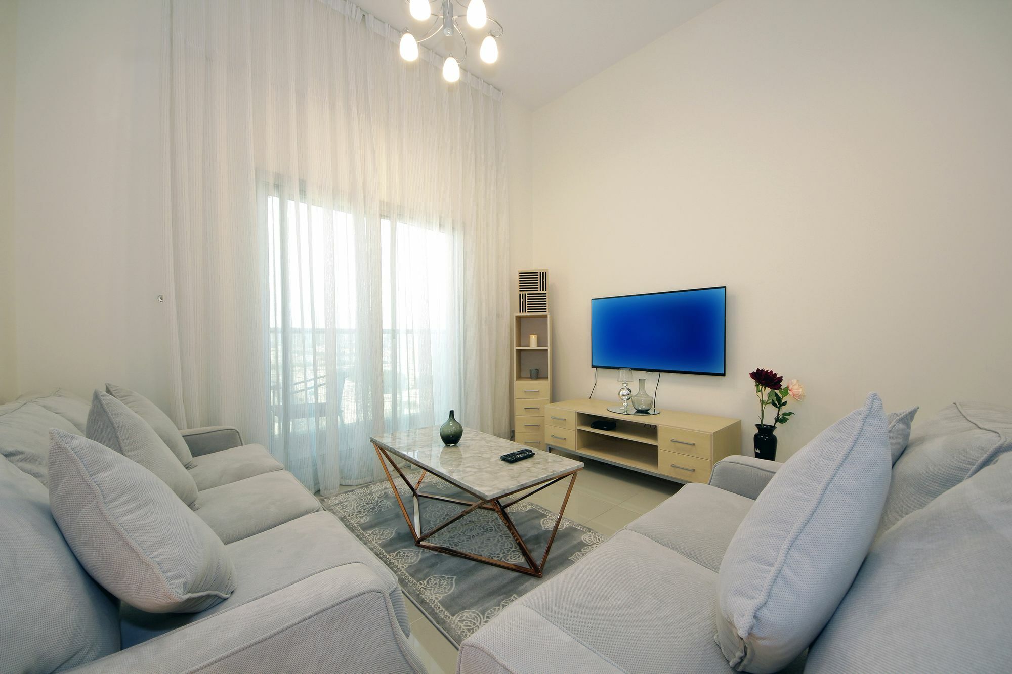 Spacious 2 Bedroom In Al Telal 11, Al Barsha 1 Dubaj Kültér fotó