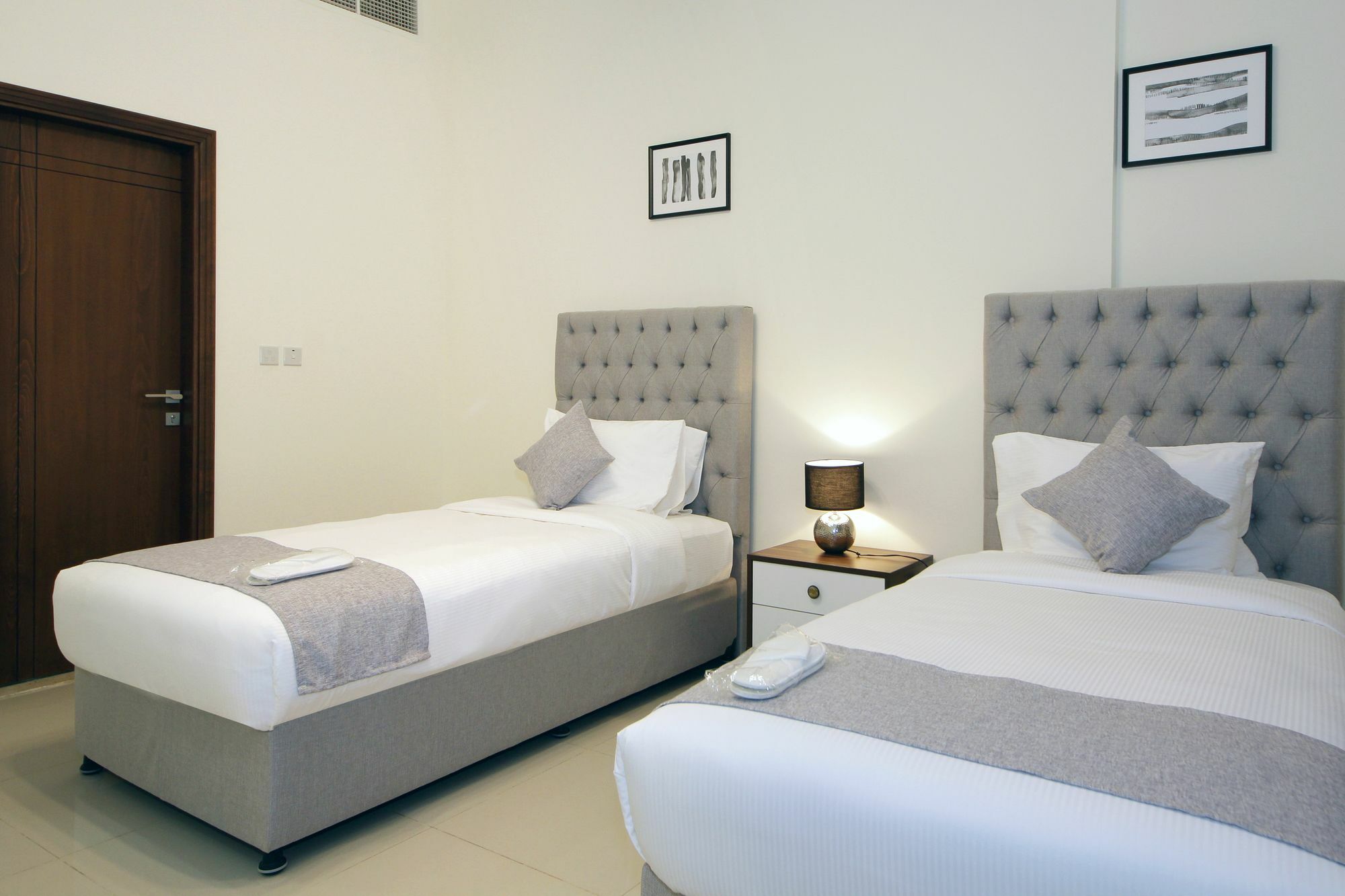 Spacious 2 Bedroom In Al Telal 11, Al Barsha 1 Dubaj Kültér fotó