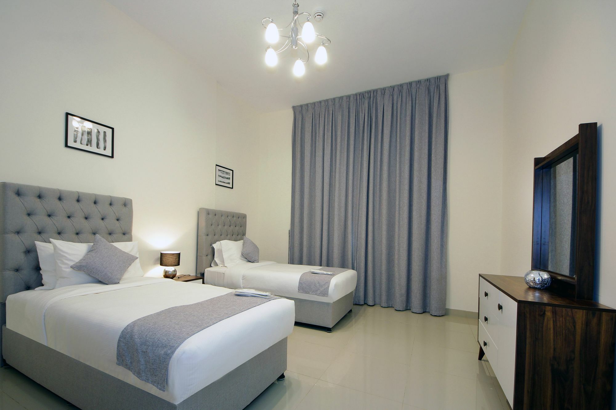 Spacious 2 Bedroom In Al Telal 11, Al Barsha 1 Dubaj Kültér fotó