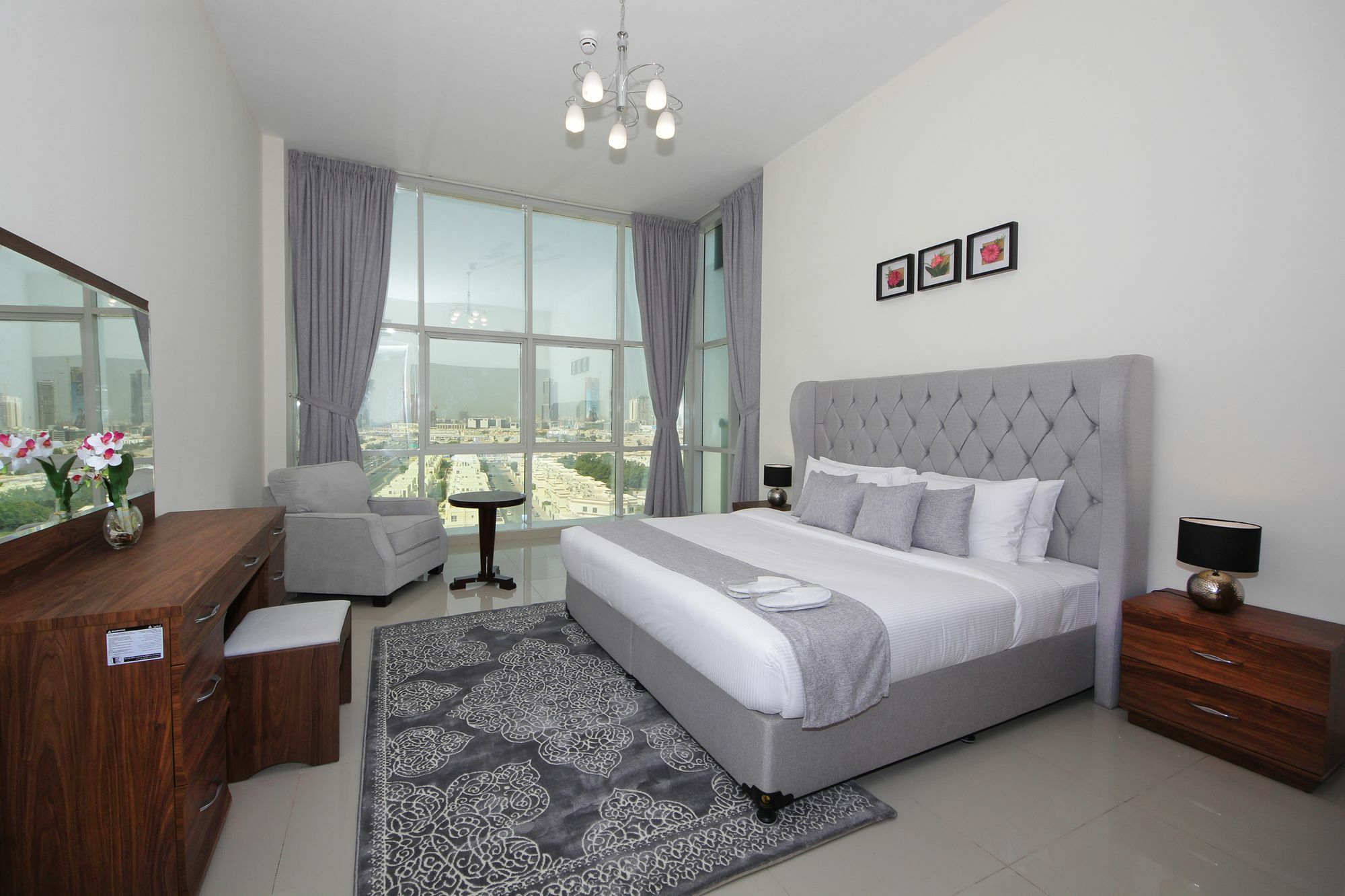 Spacious 2 Bedroom In Al Telal 11, Al Barsha 1 Dubaj Kültér fotó